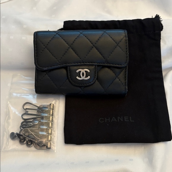 REHAB Chanel Quilted Key Holder (includes replacement hardware) - Picture 9 of 9